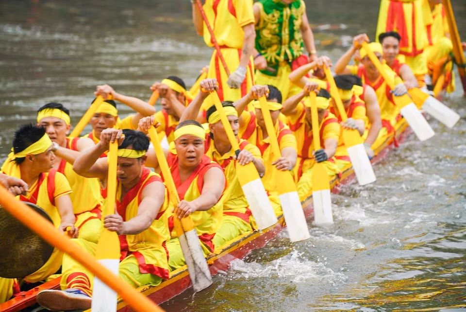 Màn thi đấu của các đội thi. (Ảnh: Khánh Hoà/TTXVN)