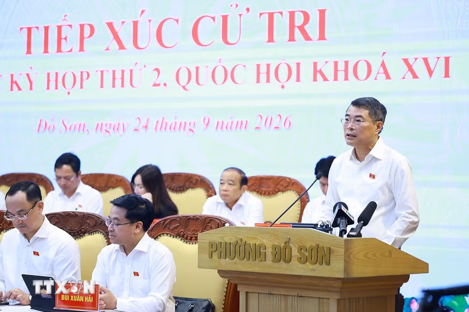 Thủ tướng Lê Minh Hưng phát biểu tại buổi tiếp xúc cử tri thành phố Hải Phòng trước Kỳ họp thứ hai Quốc hội khoá XVI. (Ảnh: Dương Giang/TTXVN)