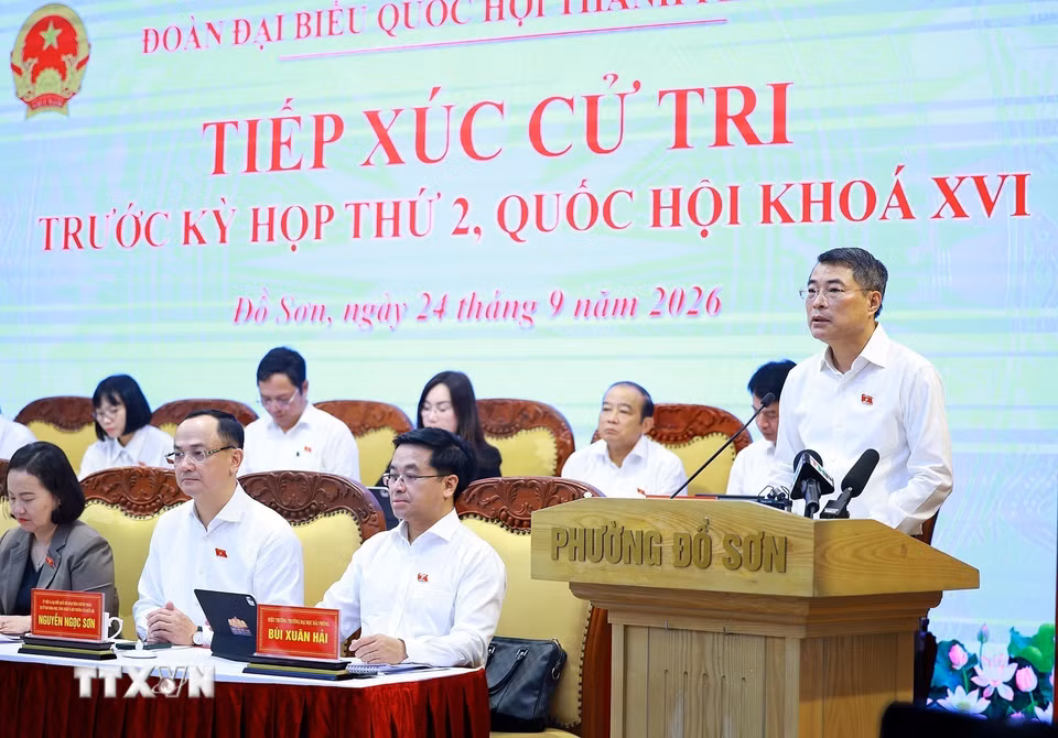 Thủ tướng Lê Minh Hưng phát biểu tại buổi tiếp xúc cử tri thành phố Hải Phòng trước Kỳ họp thứ hai Quốc hội khoá XVI. (Ảnh: Dương Giang/TTXVN)