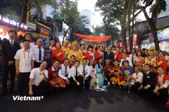 Khối văn hóa thể thao sẵn sàng cho buổi diễu binh, diễu hành A80. (Ảnh: Hồng Kiều/Vietnam+)