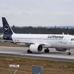 Một máy bay của hãng hàng không Lufthansa. (Ảnh: THX/TTXVN)
