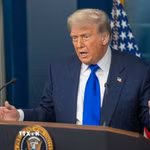 Tổng thống Mỹ Donald Trump phát biểu trong cuộc họp báo tại Nhà Trắng, Washington D.C. (Ảnh: THX/TTXVN phát)