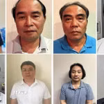 Một số bị can từ trái qua phải: Bùi Thanh Bình, Nguyễn Văn Bình, Ngô Tiến Cương, Nguyễn Duy Nghiệp, Nguyễn Xuân Tốt, Nguyễn Văn Đức, Lê Xuân Định, Nguyễn Trường Giang. (Ảnh: TTXVN phát)