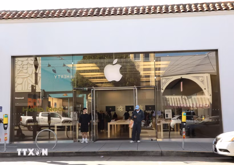 Một cửa hàng của Apple tại thành phố San Francisco, bang California, Mỹ. (Ảnh: Đoàn Hùng/TTXVN)
