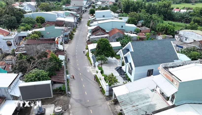 Đường giao thông nông thôn ở xã Tuy Phước Bắc, tỉnh Gia Lai (mới), xã Tuy Phước Bắc là 1 trong 3 xã đạt chuẩn Nông thôn mới nâng cao sau hợp nhất. (Ảnh: Vũ Sinh/TTXVN)