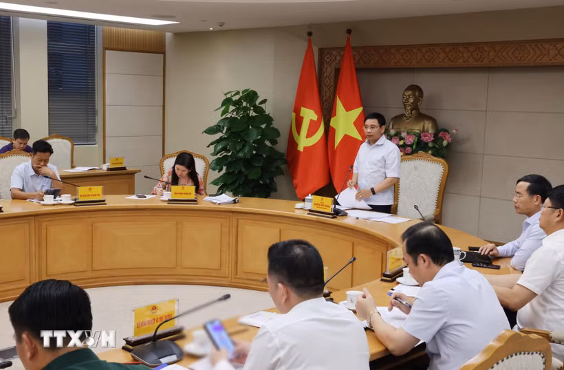 Phó Thủ tướng Nguyễn Văn Thắng chủ trì họp Hội đồng điều hành Trung tâm tài chính quốc tế tại Việt Nam. (Ảnh: Lâm Khánh/TTXVN)
