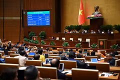 Trong bối cảnh tình hình kinh tế-xã hội năm 2023 có nhiều khó khăn, kết quả tăng thu ngân sách Nhà nước vượt dự toán là nỗ lực rất lớn của Chính phủ, các bộ, ngành, địa phương, người dân và doanh nghiệp. (Ảnh: CTV/Vietnam+)