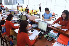 Kho bạc Nhà nước đẩy mạnh chuyển đổi số trong thanh toán ngân sách. (Ảnh: Vietnam+)