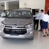 Các hãng xe tích cực giảm giá, kích cầu để đẩy doanh số. (Ảnh: PV/Vietnam+)