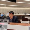 Tham Tán Công sứ, Phó Trưởng Phái đoàn Cung Đức Hân phát biểu tại cuộc họp (Ảnh: TTXVN phát)