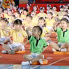 Việc phổ cập giáo dục mầm non sẽ thực hiện cho nhóm trẻ từ 3 đến 5 tuổi. (Ảnh: TTXVN)