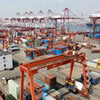 Cảng hàng hóa Thanh Đảo, tỉnh Sơn Đông, Trung Quốc. (Ảnh: THX/TTXVN)
