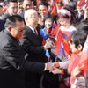 Tổng Bí thư Nguyễn Phú Trọng và Tổng Bí thư, Chủ tịch nước Lào Bounnhang Vorachith với nhân dân Thủ đô Hà Nội, sáng 19/12/2017. (Ảnh: Phương Hoa/TTXVN)