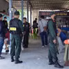 Gần 100 cán bộ, chiến sỹ tham gia bắt giữ các đối tượng có liên quan. (Nguồn: Báo Bình Thuận)