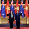 Chủ tịch Quốc hội Trần Thanh Mẫn đón Chủ tịch Thượng viện Australia Sue Lines. (Ảnh: Thống Nhất/TTXVN)