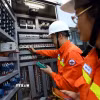 Kết quả đánh giá tác động của Bộ Công Thương, khoảng 94% số hộ dùng điện sinh hoạt (tiêu thụ từ 777 kWh/tháng trở xuống) sẽ được giảm hoặc giữ nguyên tiền điện so với hiện hành. (Ảnh: TTXVN)