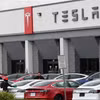 Phòng trưng bày của Tesla ở California, Mỹ. (Ảnh: AFP/TTXVN)