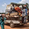 Người dân sơ tán tránh bạo lực tại Nigeria. (Ảnh minh họa: AFP/TTXVN)