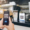 Việc thanh toán hàng hóa bán lẻ giữa Việt Nam và Thái Lan trở nên dễ dàng khi sử dụng mã QR Code. (Ảnh: CTV/Vietnam+)