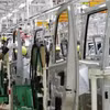 Công nhân làm việc tại nhà máy Daihatsu ở Jakarta. (Nguồn: Reuters) 