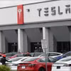 Phòng trưng bày của Tesla ở California, Mỹ. (Ảnh: AFP/TTXVN)