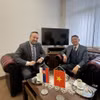 Phó Chủ tịch Quốc hội Slovakia Lubos Blaha tiếp Đại sứ Việt Nam tại Slovakia Nguyễn Tuấn. (Ảnh: TTXVN phát)