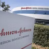 Công ty Johnson & Johnson tại Irvine, bang California (Mỹ). (Ảnh: AFP/TTXVN) 