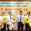 Ông Nguyễn Hồng Thanh (thứ 2, từ trái sang) được bầu giữ chức vụ Phó Chủ tịch Ủy ban Nhân dân tỉnh Tây Ninh nhiệm kỳ 2021-2026. (Ảnh: Minh Phú/TTXVN)