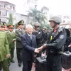 Tổng Bí thư Nguyễn Phú Trọng thăm, kiểm tra công tác sẵn sàng chiến đấu của Bộ Tư lệnh Cảnh sát cơ động (Bộ Công an), ngày 2/1/2016. (Ảnh: Trí Dũng/TTXVN)