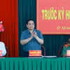 Thủ tướng Phạm Minh Chính tiếp xúc cử tri quận Ô Môn, thành phố Cần Thơ. (Ảnh: Dương Giang/TTXVN)