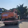 Lực lượng chức năng huyện Thanh Trì (Hà Nội) tiến hành cưỡng chế thu hồi đất của 16 hộ dân xã Ngọc Hồi do không chấp hành quy định của pháp luật về bồi thường, hỗ trợ tái định cư. (Ảnh: Minh Nghĩa/TTXVN)