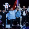 Các cặp ứng cử viên tranh cử Tổng thống và Phó Tổng thống Indonesia: Cựu Thống đốc Jakarta Anies Baswedan (trái) và Muhaimin Iskandar (thứ 2, trái); Bộ trưởng Quốc phòng Prabowo Subianto (thứ 3, trái) và Gibran Rakabuming Raka (thứ 3, phải); cựu Thống đốc Trung Java Ganjar Pranowo (thứ 2, phải). (Ảnh: AFP/TTXVN)