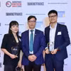 Đai diện BIDV nhận giải thưởng Ngân hàng cung cấp dịch vụ ngoại hối và phái sinh tốt nhất Việt Nam năm 2024. (Ảnh: Vietnam+)
