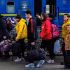 Người tị nạn Ukraine trên đường tới các nước châu Âu. (Nguồn: SOPA)