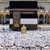 Các tín đồ Hồi giáo cầu nguyện tại Đền thờ lớn ở Thánh địa Mecca, Saudi Arabia, trong lễ hành hương Hajj ngày 4/6/2024. (Ảnh: AFP/TTXVN)