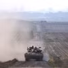 Xe quân sự Israel di chuyển gần biên giới với Dải Gaza ngày 7/4/2024. (Ảnh: THX/TTXVN)
