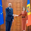 Chủ tịch Hội đồng châu Âu Charles Michel (trái) và Tổng thống Moldova Maia Sandu tại cuộc gặp ở Chisinau hồi năm 2022. (Ảnh: AFP/TTXVN)
