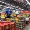 Các doanh nghiệp sẵn sàng phục vụ hàng Tết. (Ảnh: Đức Duy/Vietnam+)
