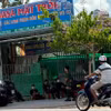 Khám xét 1 cơ sở của Công ty Trách nhiệm hữu hạn Hasa Mặt Trời. (Nguồn: Báo Bình Thuận)