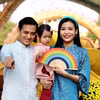 Hình ảnh người dân Thành phố Hồ Chí Minh du Xuân tại Đường hoa Nguyễn Huệ