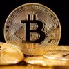 Đồng tiền kỹ thuật số bitcoin. (Ảnh: Getty Images/TTXVN)