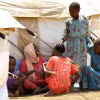 Người dân tại trại tị nạn ở tỉnh Gedaref, Sudan ngày 15/5/2024. (Ảnh: AFP/TTXVN)