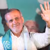 Ông Masoud Pezeshkian trong cuộc vận động tranh cử ở Tehran, Iran, ngày 3/7/2024. (Ảnh: THX/TTXVN)