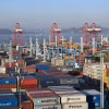 Quang cảnh cảng container ở Ninh Ba-Zhoushan, tỉnh Chiết Giang, Trung Quốc. (Ảnh: THX/TTXVN)