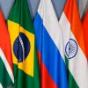 Quốc kỳ các quốc gia thành viên BRICS. (Ảnh: Getty Images/TTXVN)
