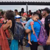 Trẻ em Honduras tại khu vực Ciudad Tecun Uman ở Guatemala, giáp giới Mexico, trong hành trình tới Mỹ. (Ảnh: AFP/TTXVN)