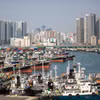 Cảng hàng hóa ở Busan, Hàn Quốc. (Ảnh: THX/TTXVN)