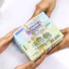 Ngân hàng đau đầu vì nợ xấu ngày càng phình to. (Ảnh: PV/Vietnam+) 
