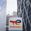 Biển hiệu TotalEnergies. (Ảnh: TTXVN)