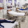 Học sinh nhập viện. (Ảnh: Đinh Hằng/TTXVN)